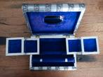 Vintage uitschuifbare juwelen doos  binnenkant paars fluweel, Sieraden, Tassen en Uiterlijk, Beautycases, Ophalen of Verzenden