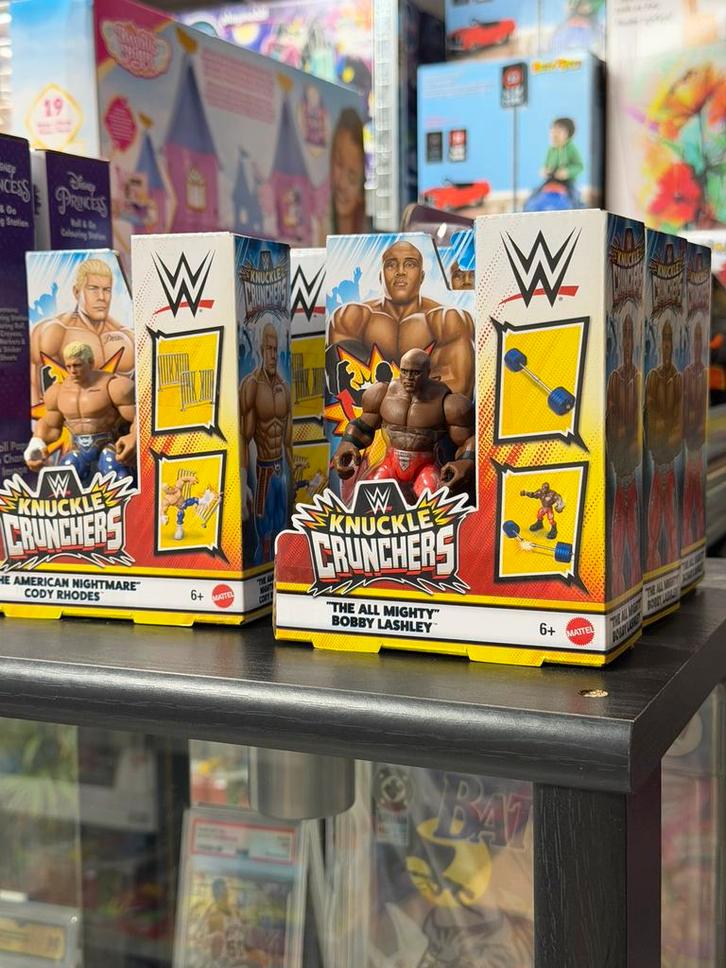 WWE Knuckles Crunchers figuur Bobby Lashley - Cody Rhodes, Verzamelen, Poppetjes en Figuurtjes, Nieuw, Ophalen of Verzenden