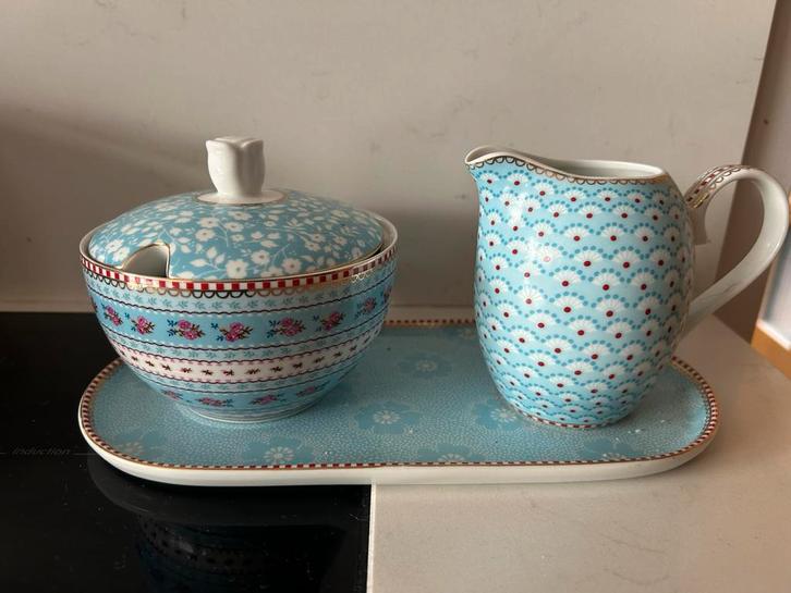 Pip Studio Compleet Setje - Suikerpot & Melkkan, Huis en Inrichting, Keuken | Servies, Zo goed als nieuw, Kop(pen) en/of Schotel(s)