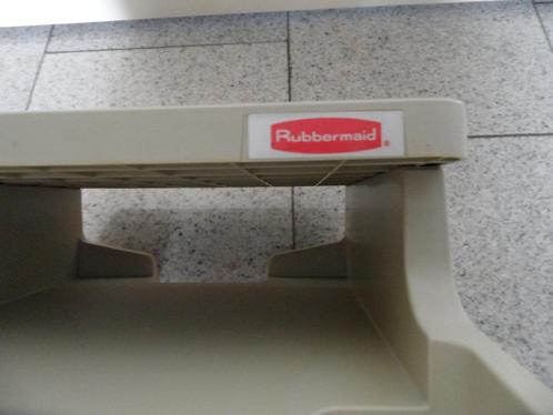 beeldschermverhoger + organizer Rubbermaid, Computers en Software, Vintage Computers, Ophalen of Verzenden