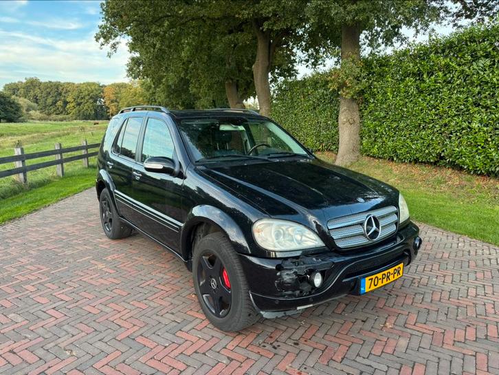 Mercedes ML55 AMG | lichte parkeerschade | volledig rijdbaar, Auto diversen, Schadeauto's, Mercedes-Benz, Automaat, Benzine, SUV of Terreinwagen