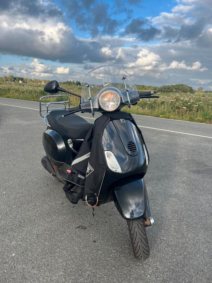 Vespa lx, Fietsen en Brommers, Scooters | Vespa, Gebruikt, Vespa LXV, Maximaal 25 km/u, Tweetakt, Ophalen