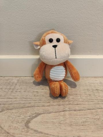 Sleutelhanger knuffelaapje – mag weg voor een fles wijn  beschikbaar voor biedingen