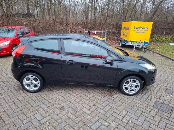 Ford Fiësta 1.25 60pk 3D 2015 Zwart, Auto's, Ford, Particulier, Fiësta, ABS, Airbags, Airconditioning, Boordcomputer, Centrale vergrendeling