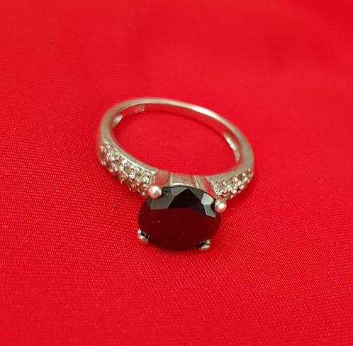 Ring zilver strass steen zwart ringen sieraden accessoires, Sieraden, Tassen en Uiterlijk, Ringen, Zo goed als nieuw, Dame, Kleiner dan 17