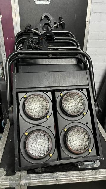 4 stuks 4 light blinder 4x 650W met powercon beschikbaar voor biedingen
