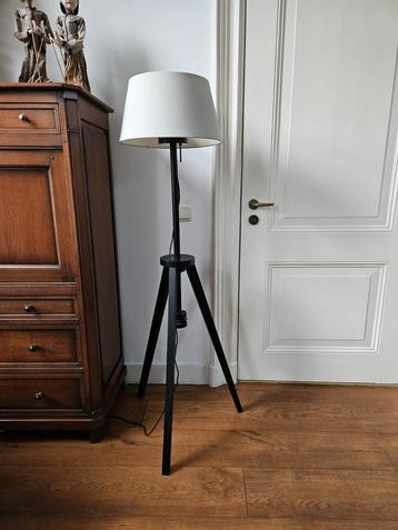 Zwarte Ikea Lauters staande lamp van 1,50m beschikbaar voor biedingen