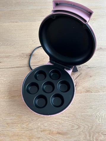 Nieuwe Cupcake Maker - Tomado beschikbaar voor biedingen