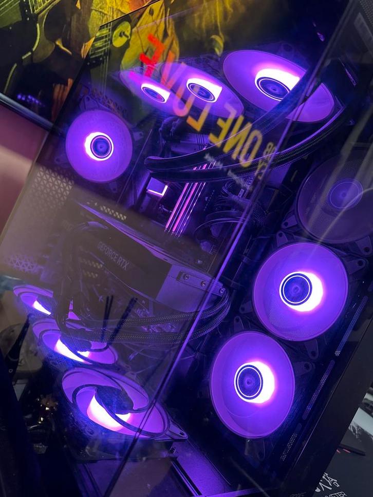 Uitstekende gaming PC, Spelcomputers en Games, Games | Pc, Zo goed als nieuw, Overige genres, 1 speler, Vanaf 3 jaar, Ophalen