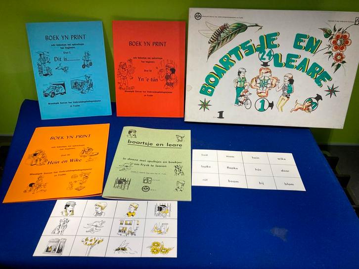 Friese leerdoos Boartsje en Leare - Doaze 1 - Nieuwstaat, Hobby en Vrije tijd, Gezelschapsspellen | Overige, Nieuw, Ophalen of Verzenden