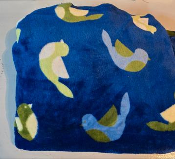 Fleece vogels blauw (B) beschikbaar voor biedingen