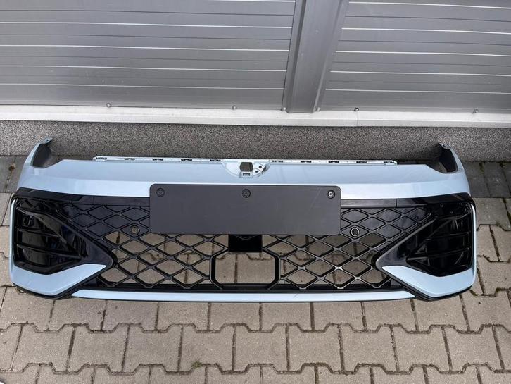 Voorbumper VW Golf 8 VIII 8.5 FACELIFT R-LINE 4xPDC bj.2024-, Auto-onderdelen, Carrosserie en Plaatwerk, Bumper, Voor, Gebruikt