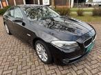 BMW 5-Serie 3.0 I 528 AUT 2011 Zwart, Achterwielaandrijving, Beige, Leder, Particulier