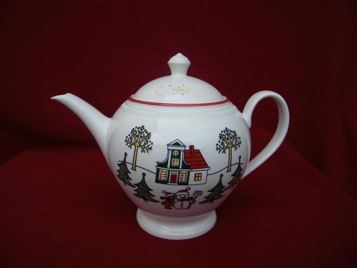 Wedgwood WINDSOR CHRISTMAS  Puntgave kerst theepot, Huis en Inrichting, Keuken | Servies, Zo goed als nieuw, Overige typen, Wedgwood