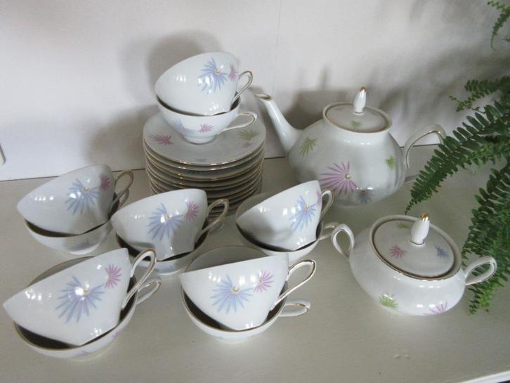 Theepot - suikerpot 12 kop en schotels Bavaria Porselein, Antiek en Kunst, Antiek | Servies los, Ophalen of Verzenden