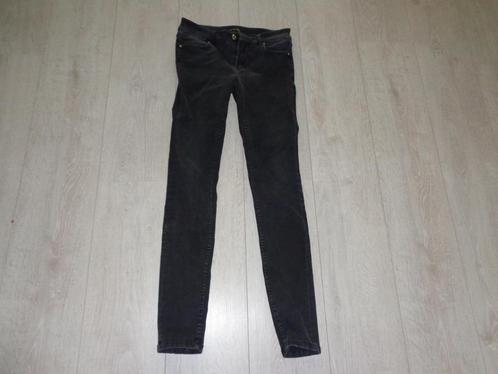 damesspijkerbroek maat XS van MASSIMO DUTTI, TRAFALUC ZARA, Kleding | Dames, Spijkerbroeken en Jeans, Gedragen, W27 (confectie 34) of kleiner