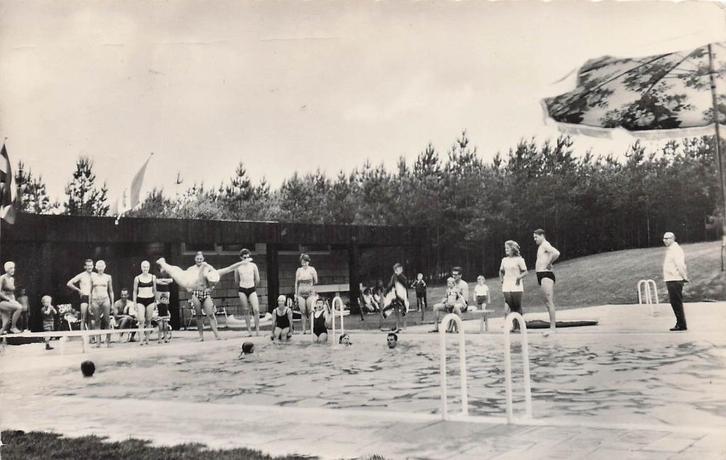 V232 Reuver Lommerbergen Zwembad, Verzamelen, Ansichtkaarten | Nederland, Gelopen, Limburg, 1960 tot 1980, Ophalen of Verzenden