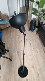 Ikea Skurup Vloerlamp - Zo goed als nieuw!, Huis en Inrichting, Lampen | Vloerlampen, Ophalen, 100 tot 150 cm, Zo goed als nieuw