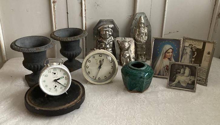 Brocante fotolijstjes - wekkers - onderbord - gemberpotje, Antiek en Kunst, Curiosa en Brocante, Ophalen of Verzenden