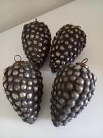 4 grote dennenappels, Ophalen of Verzenden, Zo goed als nieuw