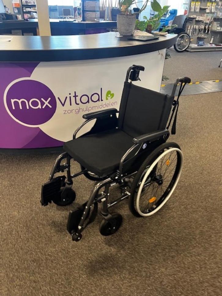 Vermeiren D200 lichtgewicht rolstoel met duwondersteuning, Diversen, Rolstoelen, Zo goed als nieuw, Elektrische rolstoel, Inklapbaar