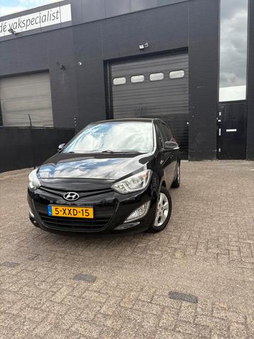 Hyundai i20 1.2I 5-DRS 2014 Zwart beschikbaar voor biedingen