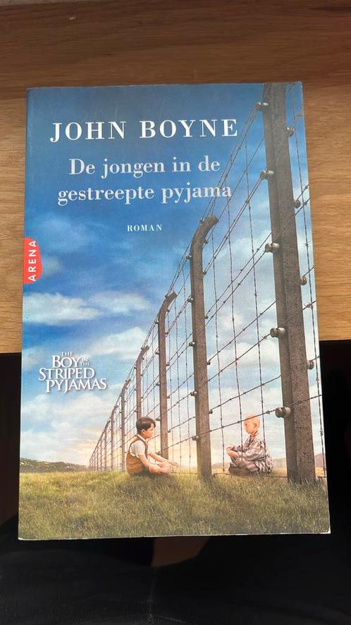 John Boyne - De jongen in de gestreepte pyjama, Boeken, Kinderboeken | Jeugd | 10 tot 12 jaar, Zo goed als nieuw, Ophalen of Verzenden