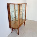 Stijlvolle art-deco vitrine “Pauline” met bloemgravure, Huis en Inrichting, Met deur(en), 100 tot 150 cm, Zo goed als nieuw, 25 tot 50 cm