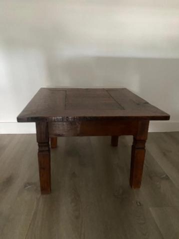 Houten Salontafel / Bijzettafel 70x70x47cm beschikbaar voor biedingen