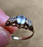 Gouden Ring met Lichtblauwe Edelsteen & Diamantjes, Gebruikt, Met edelsteen, Ophalen of Verzenden, Kleiner dan 17