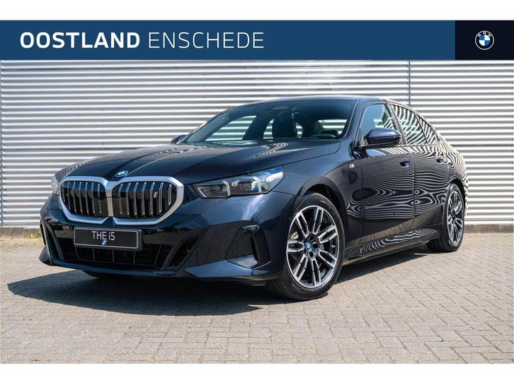 BMW i5 eDrive40 High Executive M Sport / Adaptieve LED / Par, Auto's, BMW, Bedrijf, Te koop, i5, Alarm, Bochtverlichting, LED verlichting