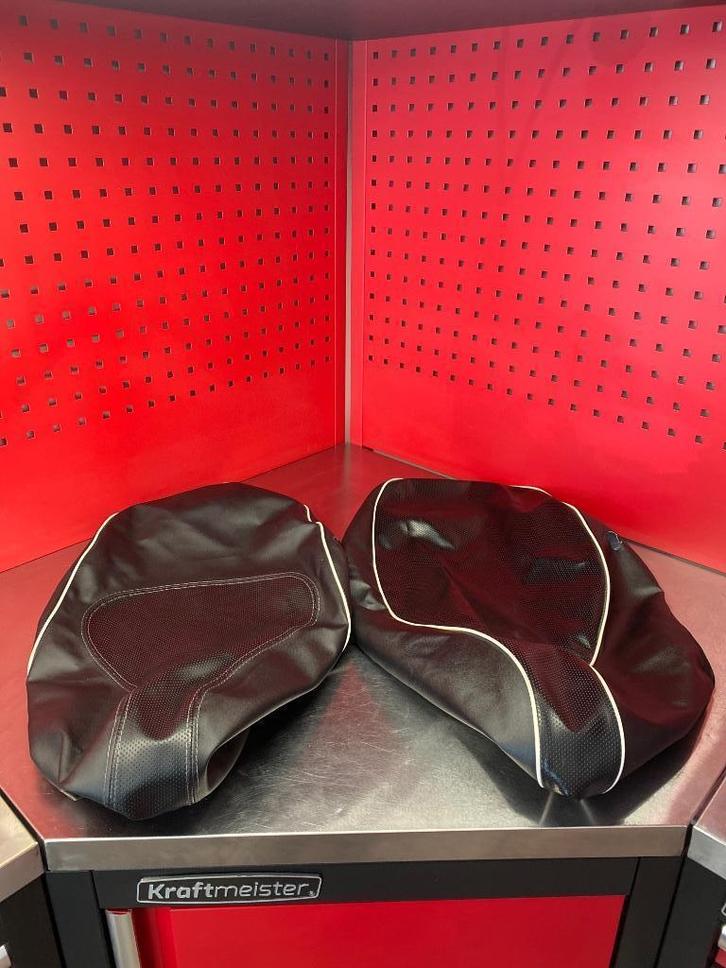 PIAGGIO VESPA SPRINT/ PRIMAVERA | ZADELHOES ZWART ORIGINEEL, Motoren, Tuning en Styling, Ophalen of Verzenden