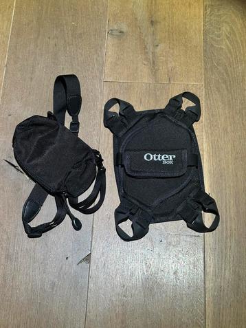 Otterbox tablet houder met schouderband  beschikbaar voor biedingen