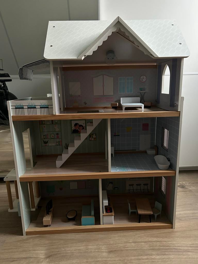 Poppenhuis met Bel, Lift & Licht, Kinderen en Baby's, Speelgoed | Poppenhuizen, Ophalen, Zo goed als nieuw, Poppenhuis