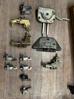 VW T1, T2 verschillende deursloten, Ophalen of Verzenden, Gebruikt, Rechts, Spatbord