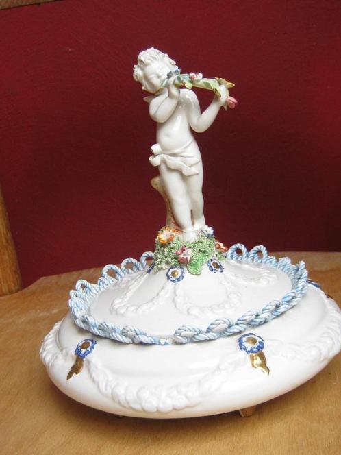 Engel dekselschaal bloemetjes Italy, Antiek en Kunst, Curiosa en Brocante, Verzenden