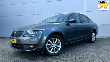 Skoda Octavia 1.0 TSI Greentech DSG Aut, Schuifdak, Navi beschikbaar voor biedingen