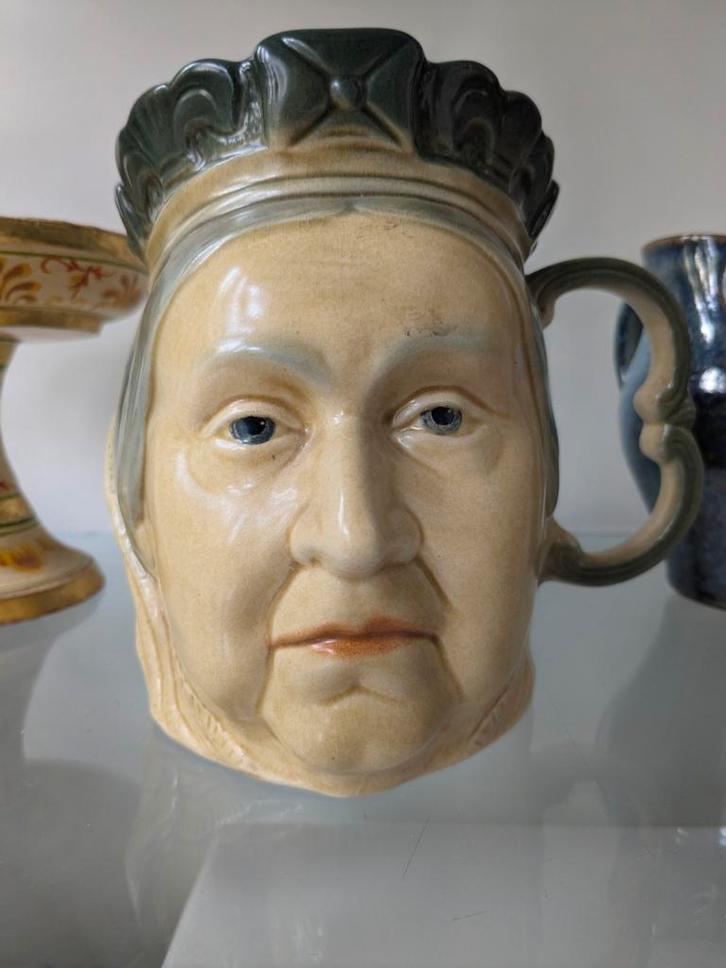 Queen Victoria 'Character Jug' !no chips or cracks!, Antiek en Kunst, Curiosa en Brocante, Ophalen of Verzenden