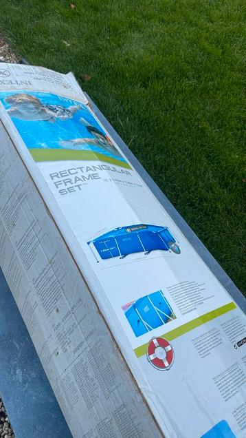 Intex zwembad 3.00m x 2.00m compleet met pomp beschikbaar voor biedingen