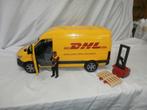 Bruder Mercedes DHL bus met bezorger en pompkar met pallet, Ophalen, Zo goed als nieuw