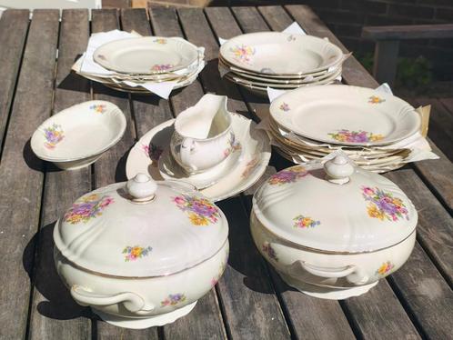 Bavaria diner servies bloemenmotief, Antiek en Kunst, Antiek | Servies compleet, Ophalen of Verzenden