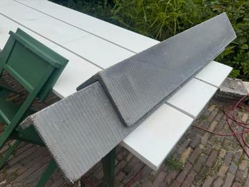 2 qboard hoekelementen 120cm lang, 20x20cm breed, 2cm breed beschikbaar voor biedingen