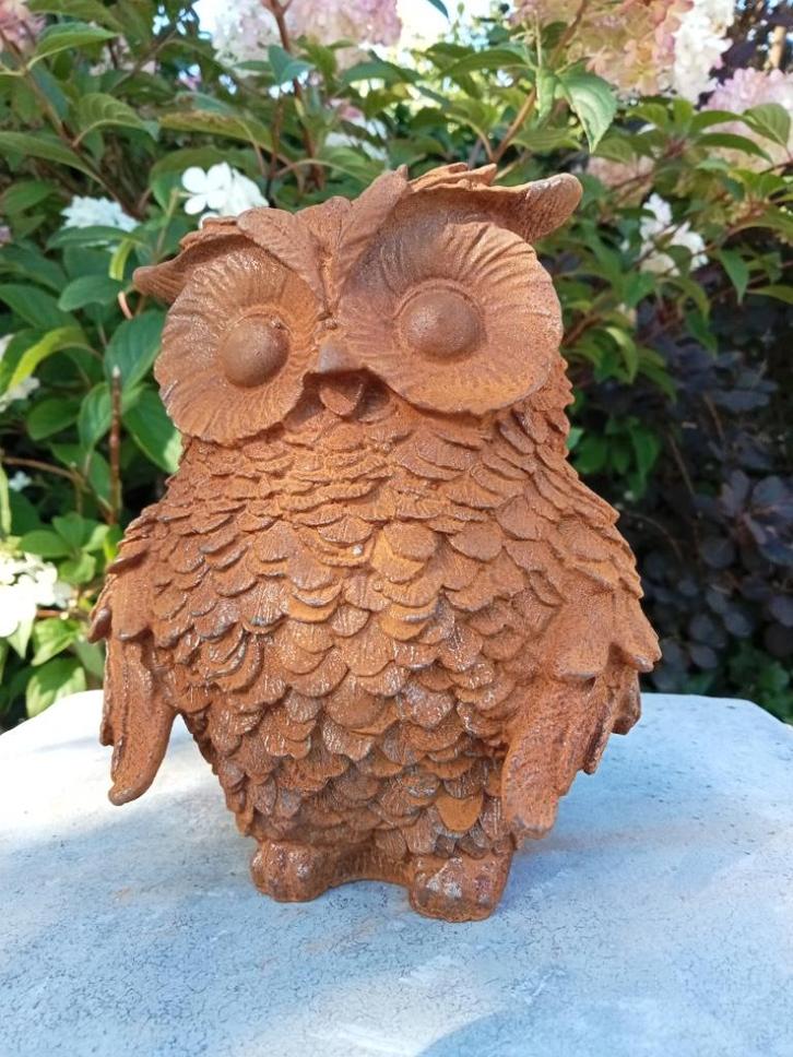 Acht modellen nieuwe gietijzeren uilen mooi gegoten., Tuin en Terras, Tuinbeelden, Nieuw, Dierenbeeld, Metaal, Ophalen of Verzenden