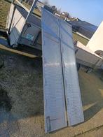 2 aluminium oprijplaten elk 226cm lang en elk 46,5cm breed, Ophalen, Zo goed als nieuw