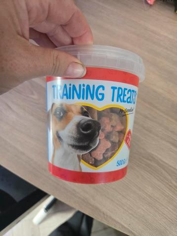 Snoepjes hond beschikbaar voor biedingen