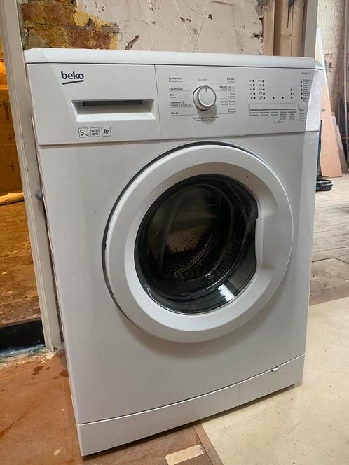 BEKO 5KG ondiep model, Witgoed en Apparatuur, Wasmachines, Gebruikt, Voorlader, 4 tot 6 kg, Minder dan 85 cm, 1200 tot 1600 toeren