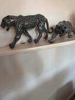 2 mooie luipaarden van hars samen €50, Verzamelen, Ophalen of Verzenden, Nieuw, Dier