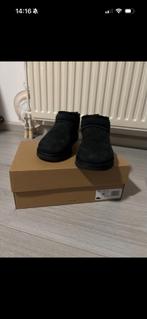 Uggs Classic Short - Maat 39 - Nieuw in doos, Kleding | Dames, Schoenen, Ophalen of Verzenden, Nieuw