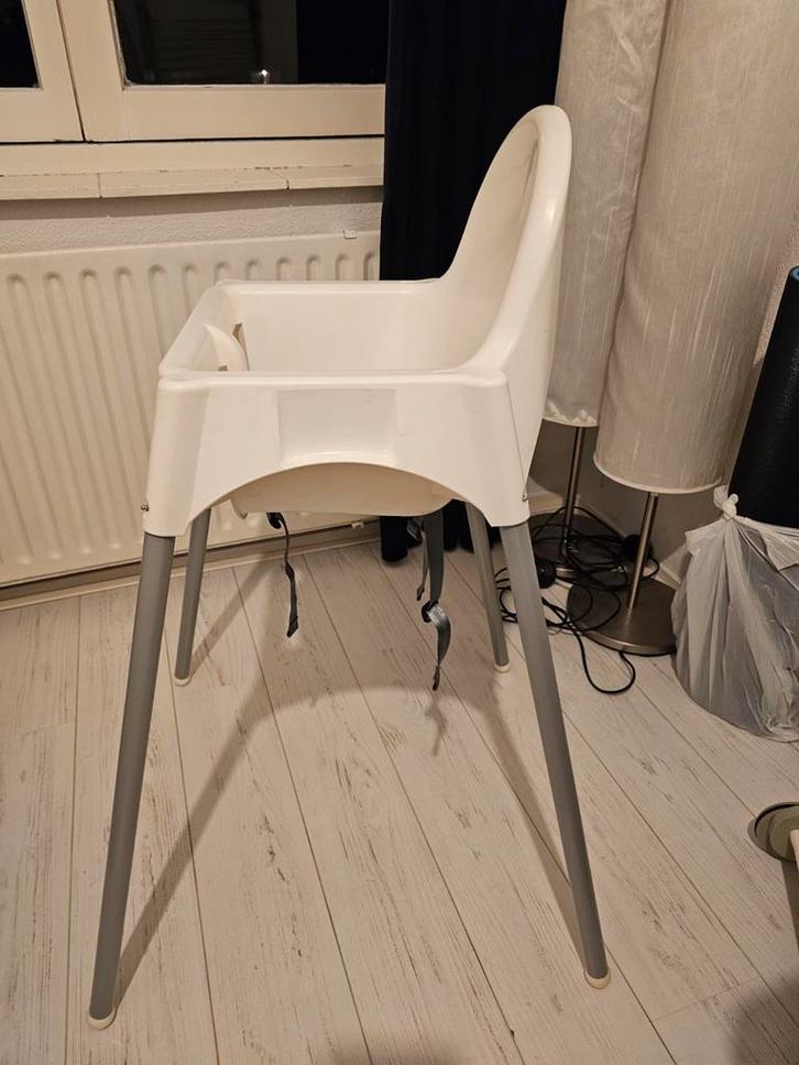 Kinder Eetstoel - Praktisch en Veilig!, Kinderen en Baby's, Kinderstoelen, Gebruikt, Overige typen, Afneembaar eetblad, Gordel(s)