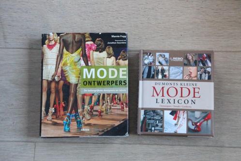 2x boek Dumonts kleine mode lexicon & Mode ontwerpers, Boeken, Mode, Zo goed als nieuw, Mode algemeen, Verzenden